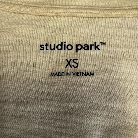 Studio Park Yellow Long Sleeve Asymmetrical Hem Cotton Shirt Size XS Slub Knit - Picture 3 of 9